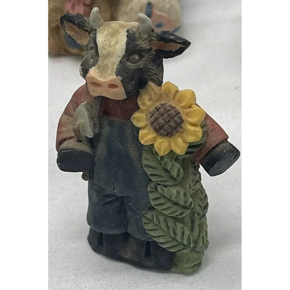 Vintage LOT of 12 Cow Figurines Great Condition - Picture 9 of 16